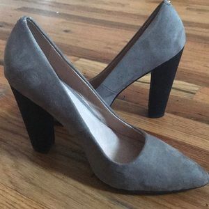 Two tone block heeled pumps